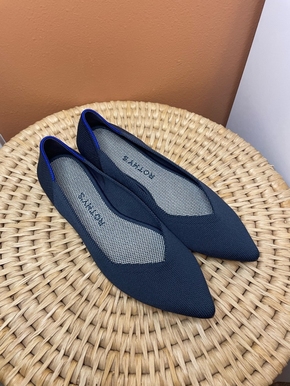 Rothy’s The Point II Flats in Deep Navy Blue Women’s Size 7 - Picture 2 of 8